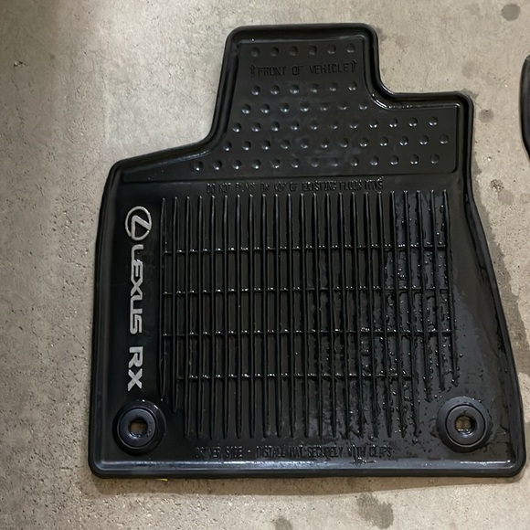 Lexus RX350 RX450H 2016 - 2017 - Picture 2 of 4